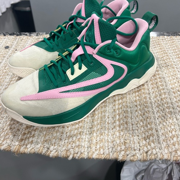 Giannis immortality - Picture 2 of 4